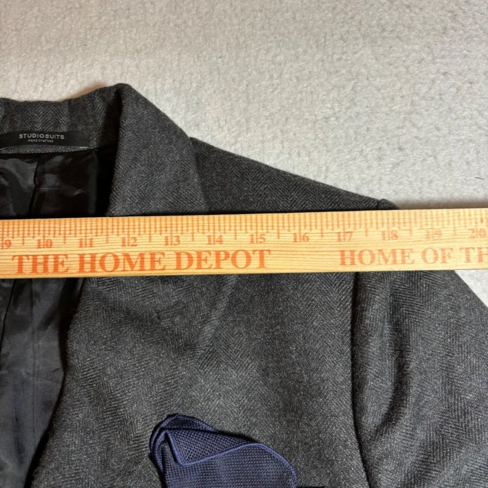 Studio‎ Suits Hand Crafted Gray Herringbone Sport Coat Blazer Jacket Bespoke 42R